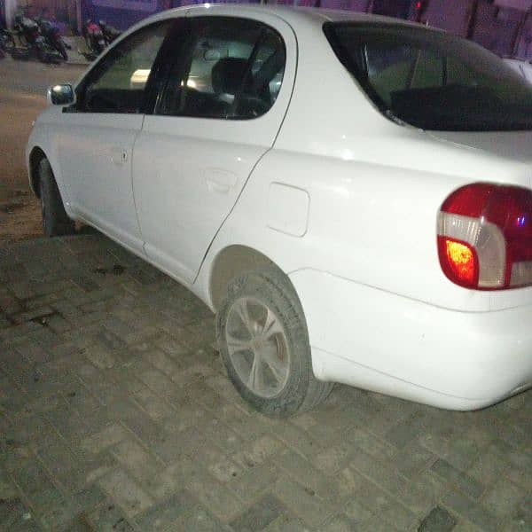 Toyota Platz 2005 urgent sale 1