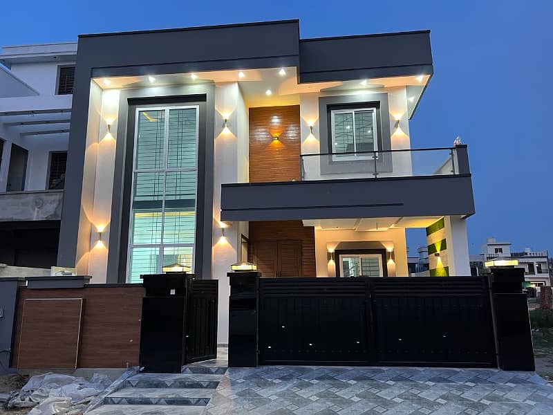 8 Marla Beautiful House Available For Rent In Kent Housing Sialkot 0