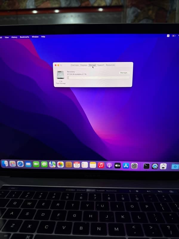 Apple macbook pro LATE 2017 model 15.4inch 16GB/1TB  CTO MODEL 6