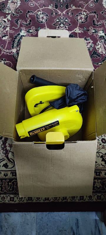 DeWalt Air blower 4