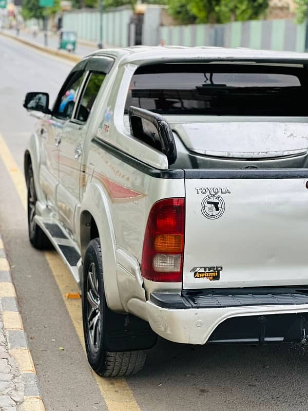 Toyota Hilux 2005 7