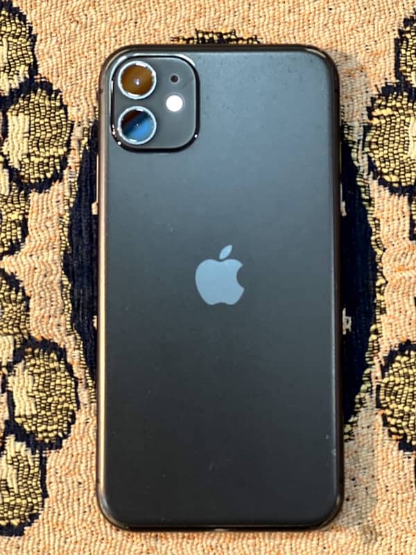 IPhone 11 64gb jv Black color 4