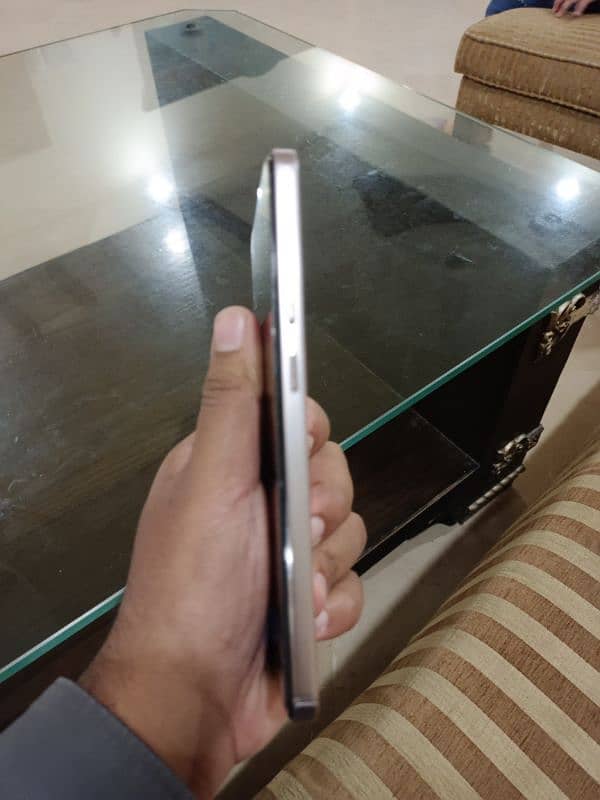 OPPO Reno 12 f 5g 2