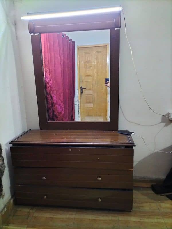 100% original wood dressing table 0