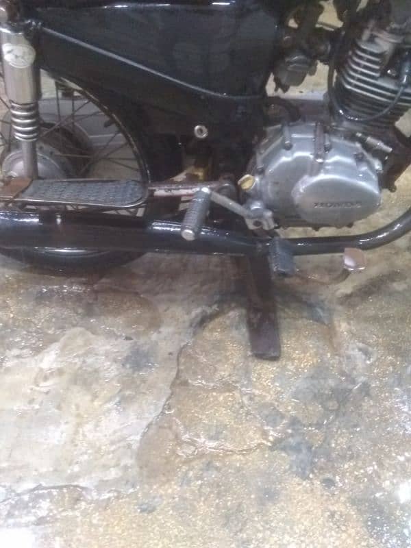 Honda cg 125 1982 modle Lahore nmb 4