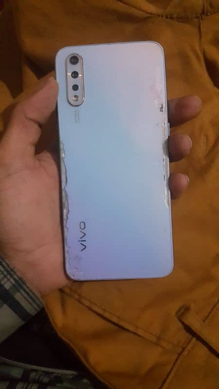 Vivo S1 4gb ram 128gb memory 7