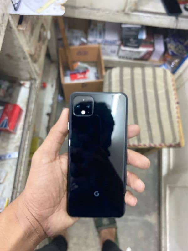 Google pixel 4xl 6 128 10/10 condotion 4