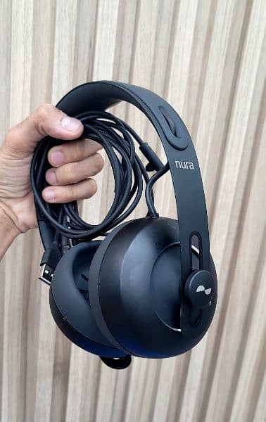 Nura Wireless Bluetooth Headphones 2