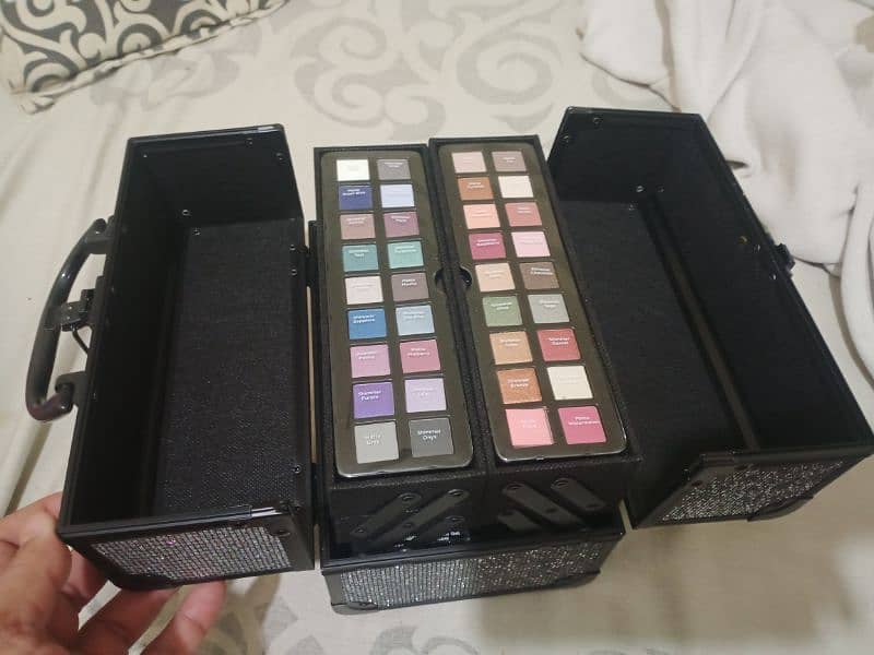 imported bridal makeup box with makeup sets 3