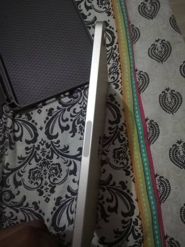 IPAD MINI 6 ( 64 GB LUSH CONDITION) 5