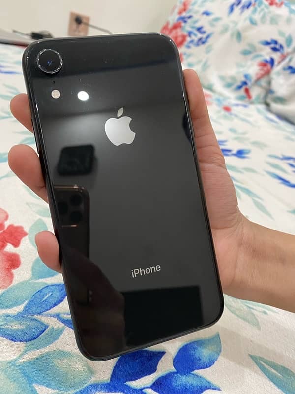 Black iphone XR 64gb Urgent Sell 2