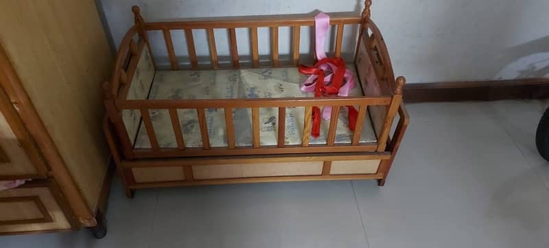 TOP QUALITY WOOD BABY COT 2