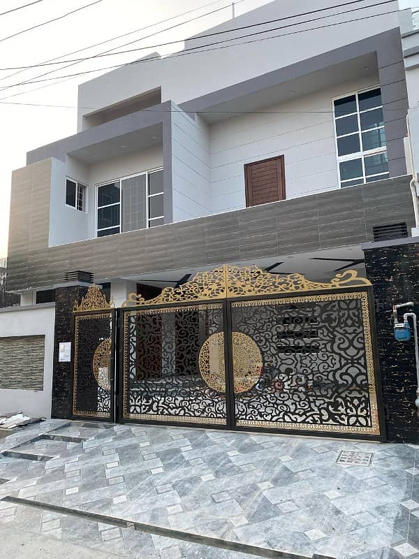 10 marla Brand New Luxury Spanish House available For Rent In Architect society Prime Location Near UCP University, UOL University, Shaukat Khanum Hospital 0