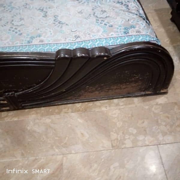 bed is for sale 0