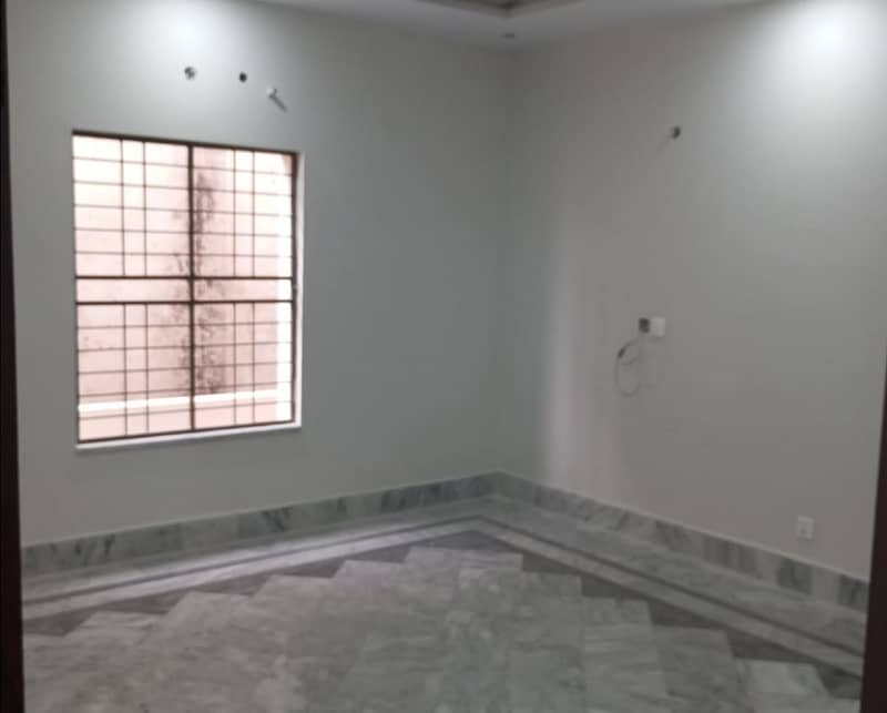 Upper Portion For Rent In Marghzar Officers Colony 4