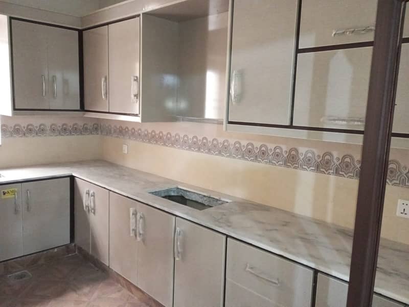 Upper Portion For Rent In Marghzar Officers Colony 13