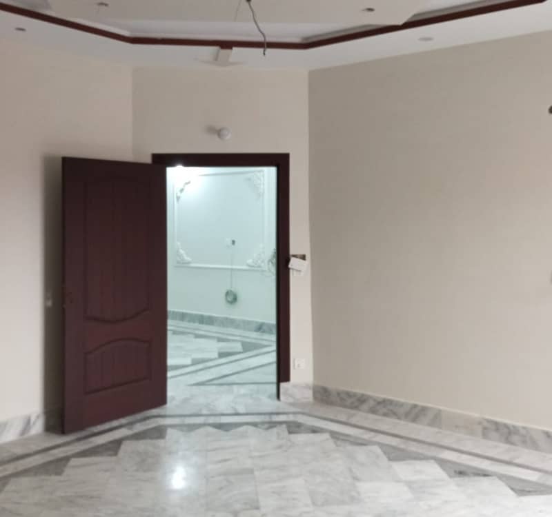 Upper Portion For Rent In Marghzar Officers Colony 15