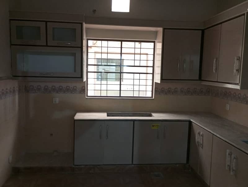 Upper Portion For Rent In Marghzar Officers Colony 17