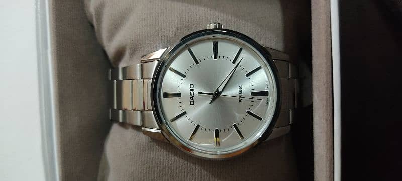 New Wrist watch c 2