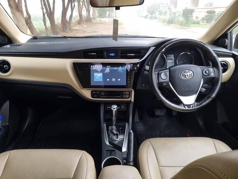 Toyota Altis Grande 2019 10