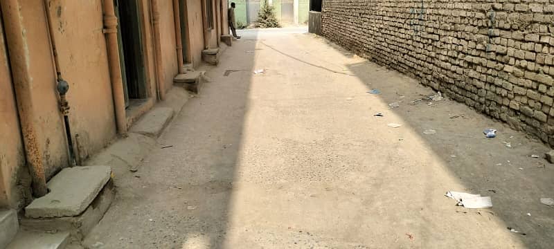 Prime Location House Of 9 Marla For sale In Bara Road 22