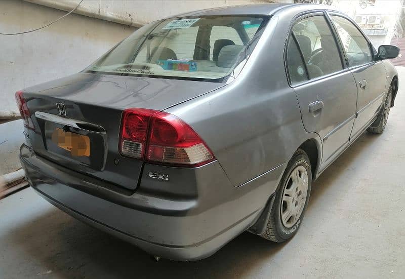 Honda Civic Prosmetic 2005 4