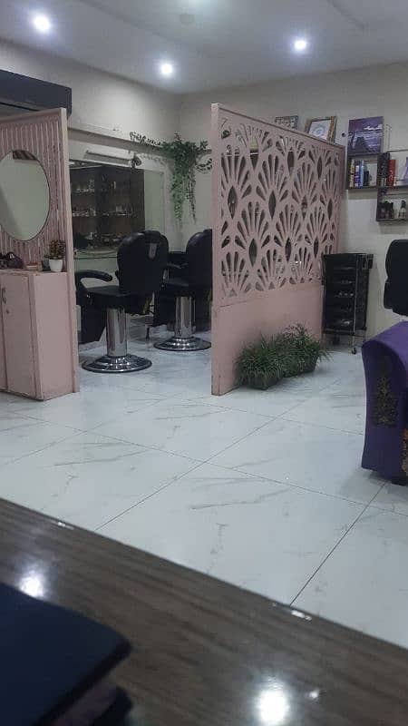 running Beauty saloon prime location furnished and clean 4