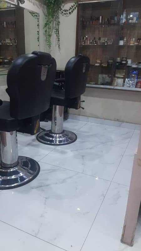 running Beauty saloon prime location furnished and clean 5