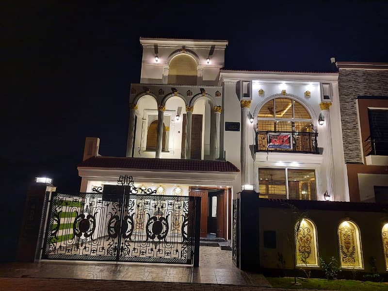 10 Marla House For Sale In Chambelli Block Bahria Town Lahore 30