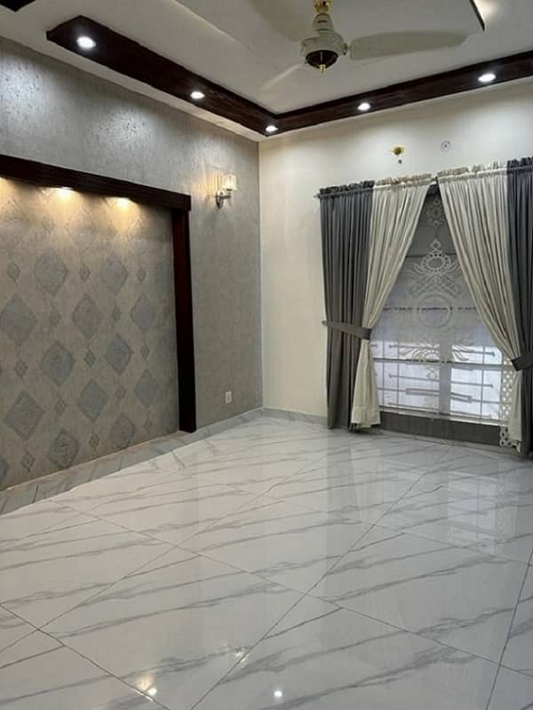 10 Marla House For Sale In Jasmine Block Bahria Town Lahore 1