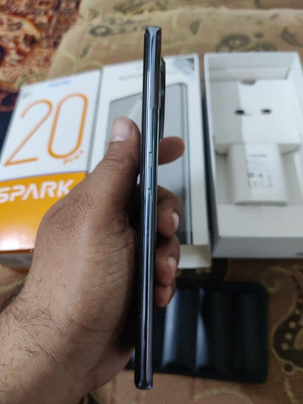 spark 20 pro plus 6 to 7 months warranty mint condition like new 1