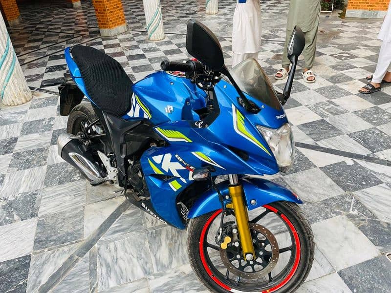 Suzuki Gixxer 150cc 2022 model Islamabad number lush condition 1