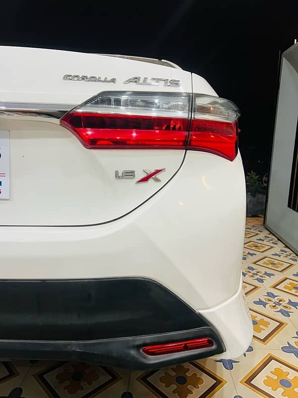 Toyota Corolla Altis X SE sunroof 2022 3