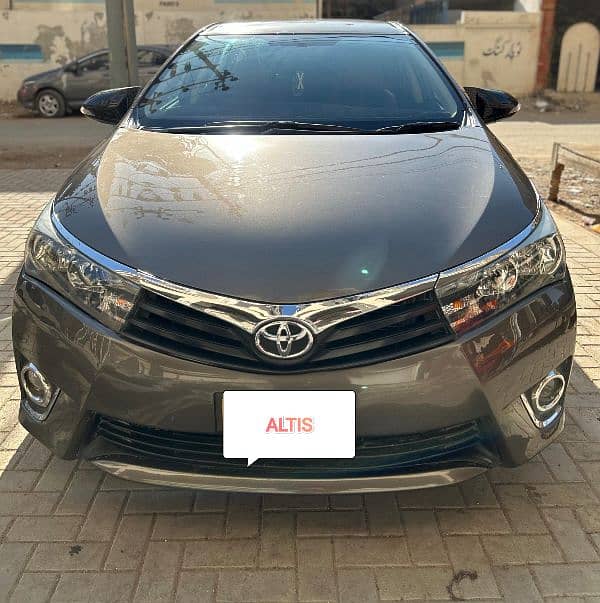 Toyota Corolla Altis 2016 1