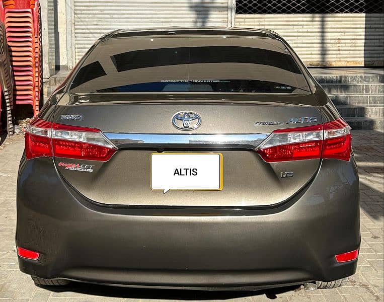 Toyota Corolla Altis 2016 3