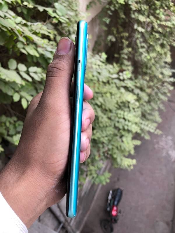 One Plus 8t 12/256gb all ok phone water packed 4