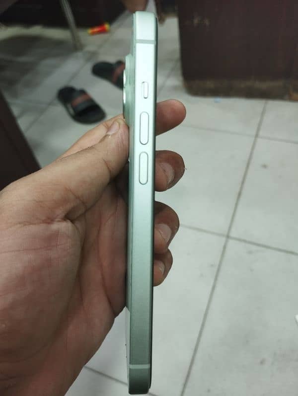 I phone 15 factory unlocked 3