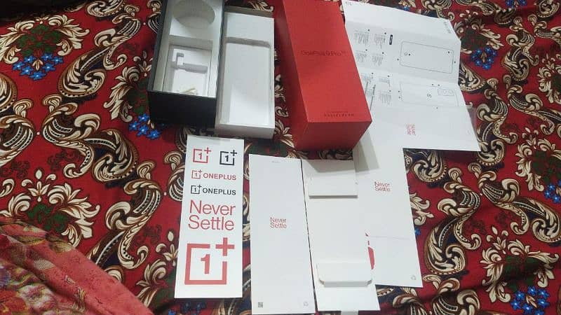 oneplus 9 pro 12 /256 exchange with 256 gb phone 4