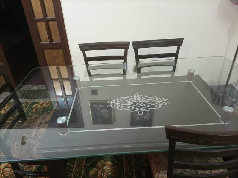 Dinning table For sale only 1 month used 10/10 condition 2