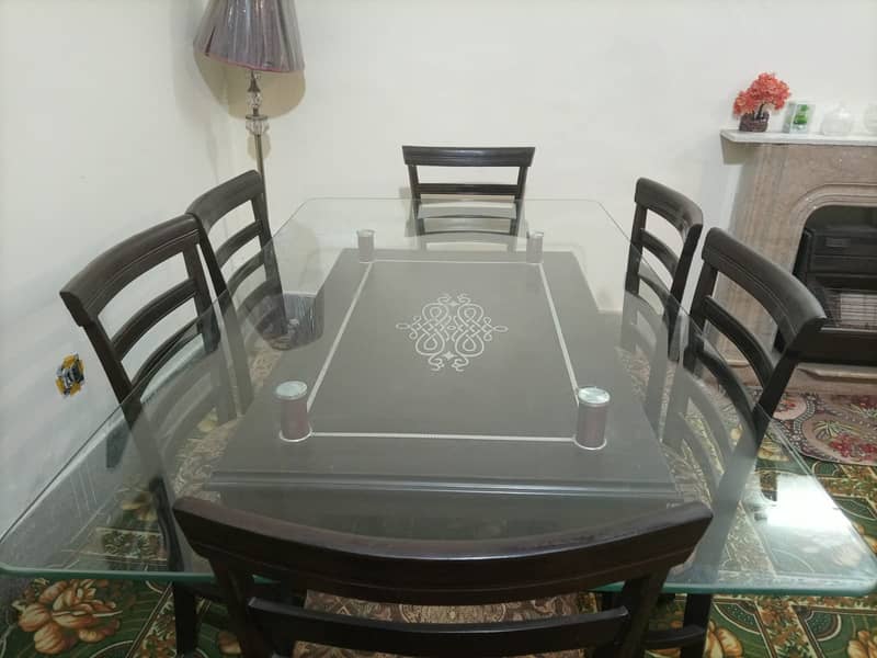 Dinning table For sale only 1 month used 10/10 condition 4