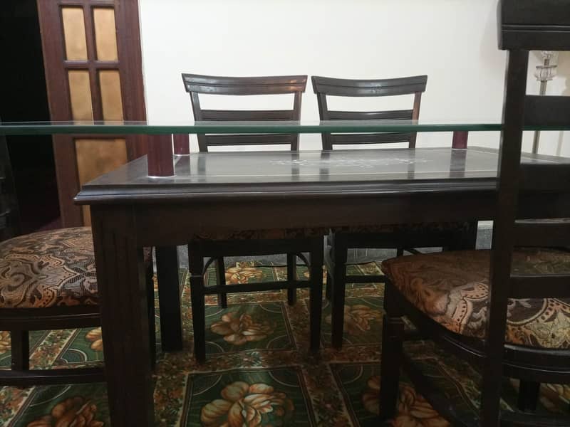 Dinning table For sale only 1 month used 10/10 condition 5