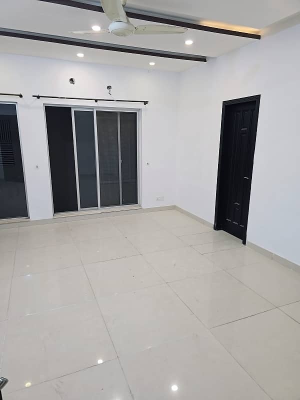 1Kanal upper portion for rent 7