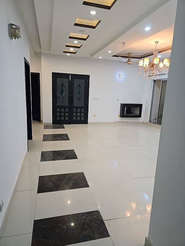 1Kanal upper portion for rent 8