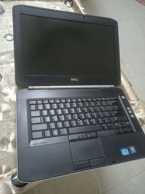 Dell core i7 2.70ghz laptop 8gb ram 500gb HDD backlight keyboard 1