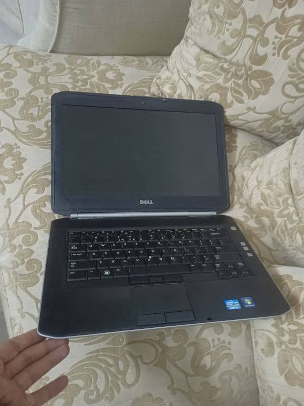 Dell core i7 2.70ghz laptop 8gb ram 500gb HDD backlight keyboard 3