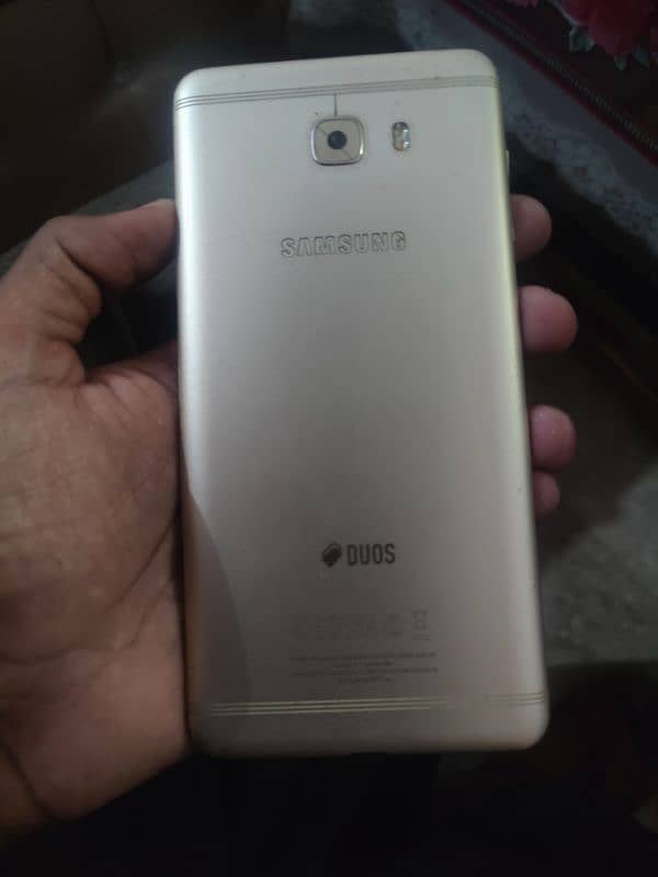 Samsung Galaxy C9 Pro 7