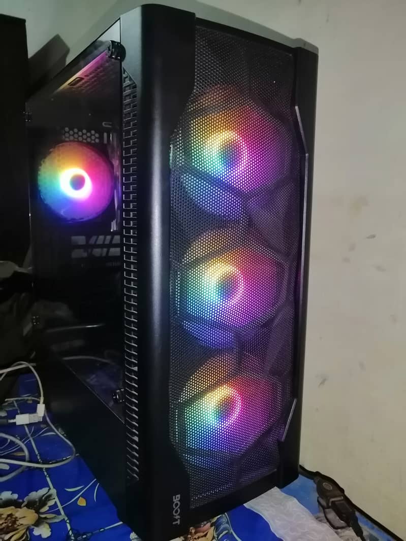 I7 4th gen, 3.60ghz 16gb ram, 500w supply and with lion boost case 0