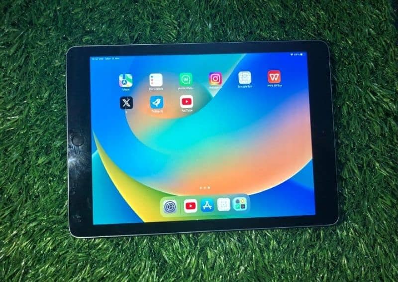 Apple iPad 5th generation latest version 16.7. 10 Whatsapp(03274117805) 3