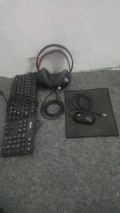 Headphone/keyboard/mouse/mouse