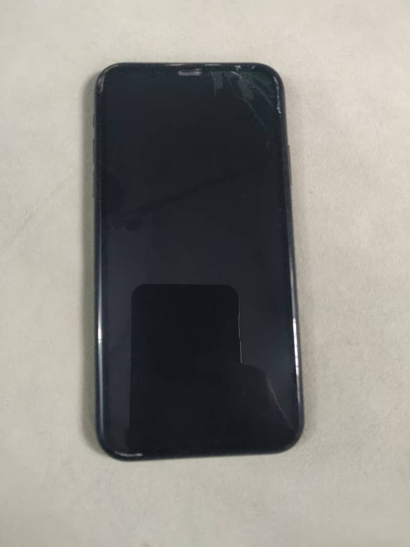 iPhone XR 256gb non pta front glass broken 1